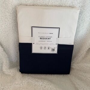 Pottery Barn Dorm Classic Cotton Bed Skirt – Queen – Navy/White – NWT